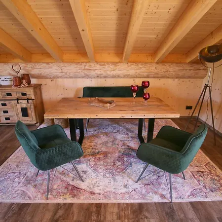 In Mit Terrasse Und Grill *